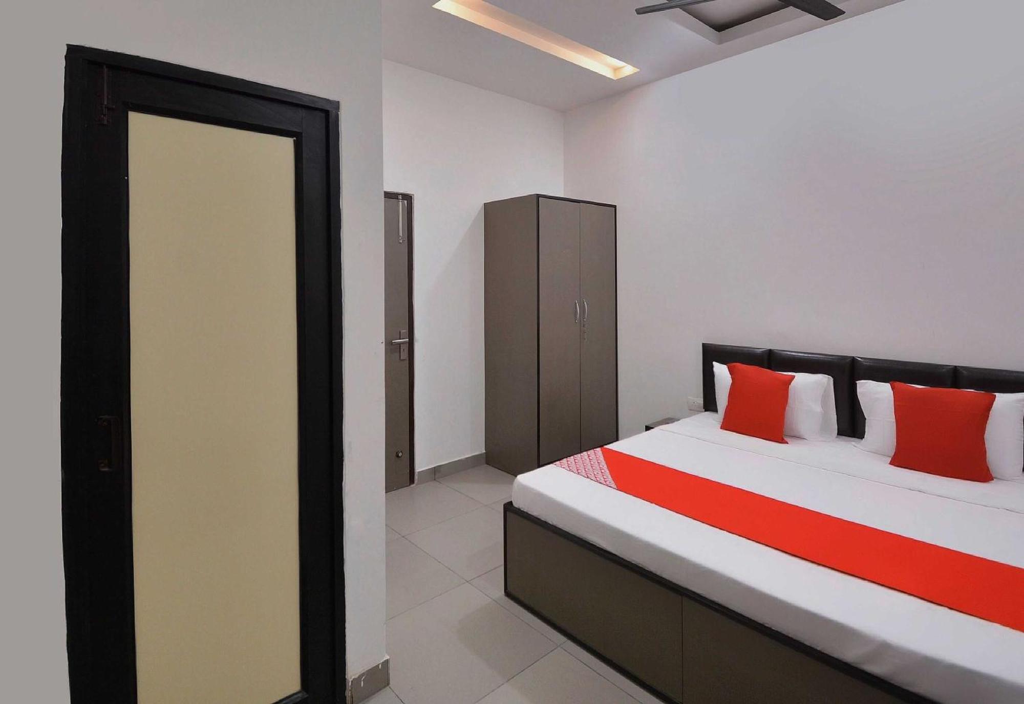 Hotel O White Solitaire Лудяна Екстериор снимка