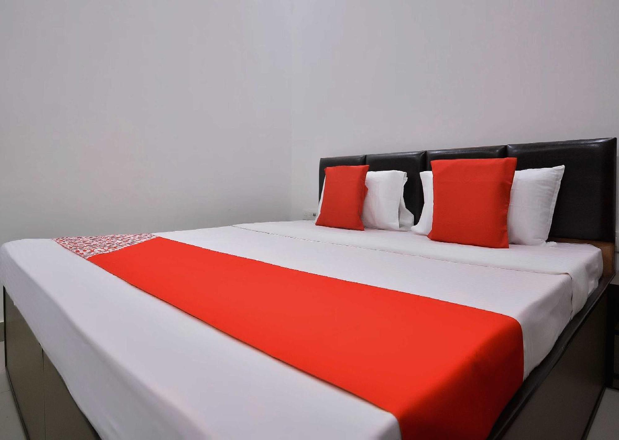 Hotel O White Solitaire Лудяна Екстериор снимка