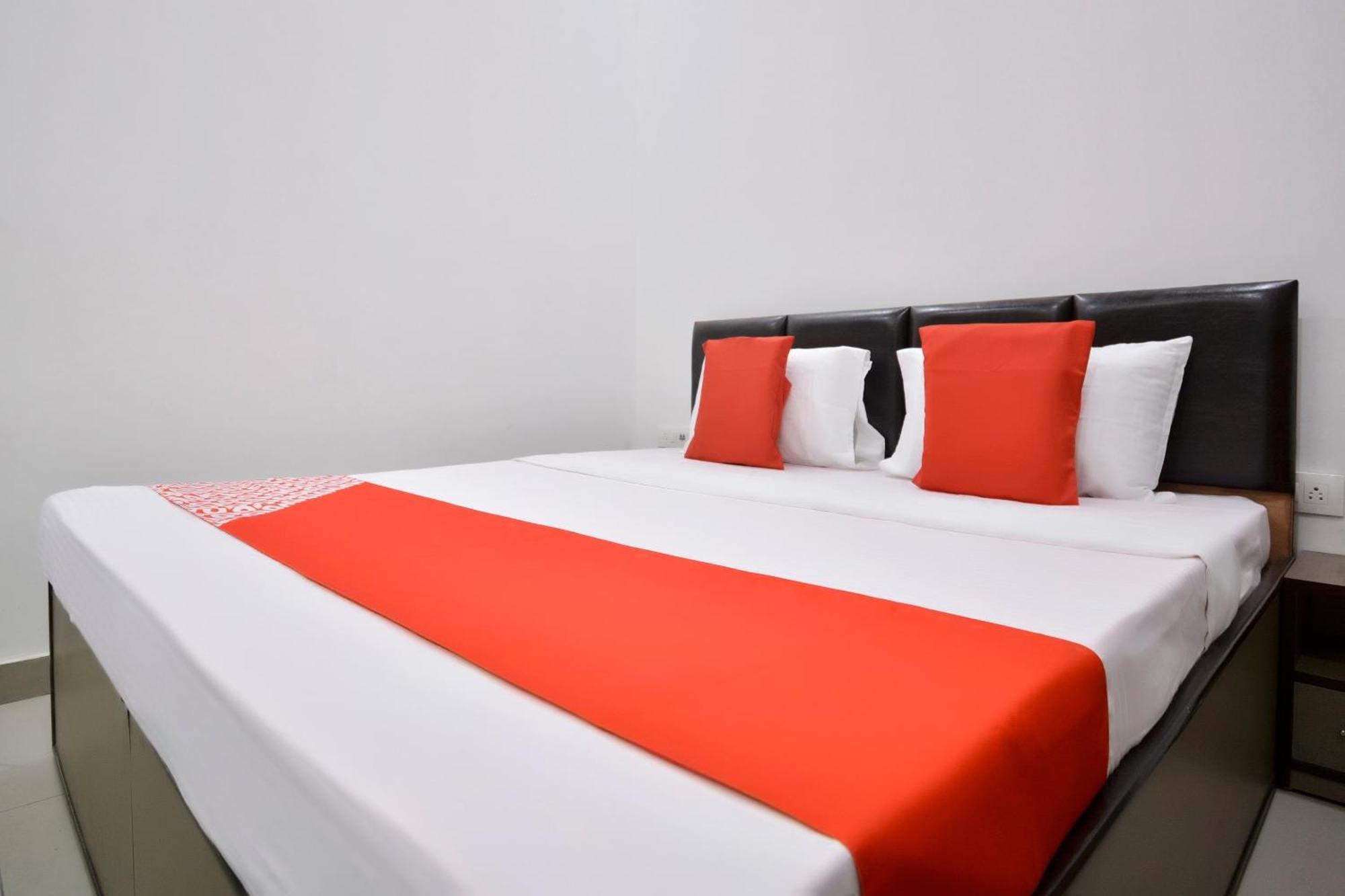 Hotel O White Solitaire Лудяна Екстериор снимка